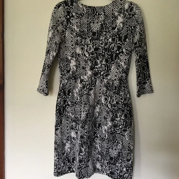 Anthropologie HD in Paris wrap dress small - Picture 7 of 7